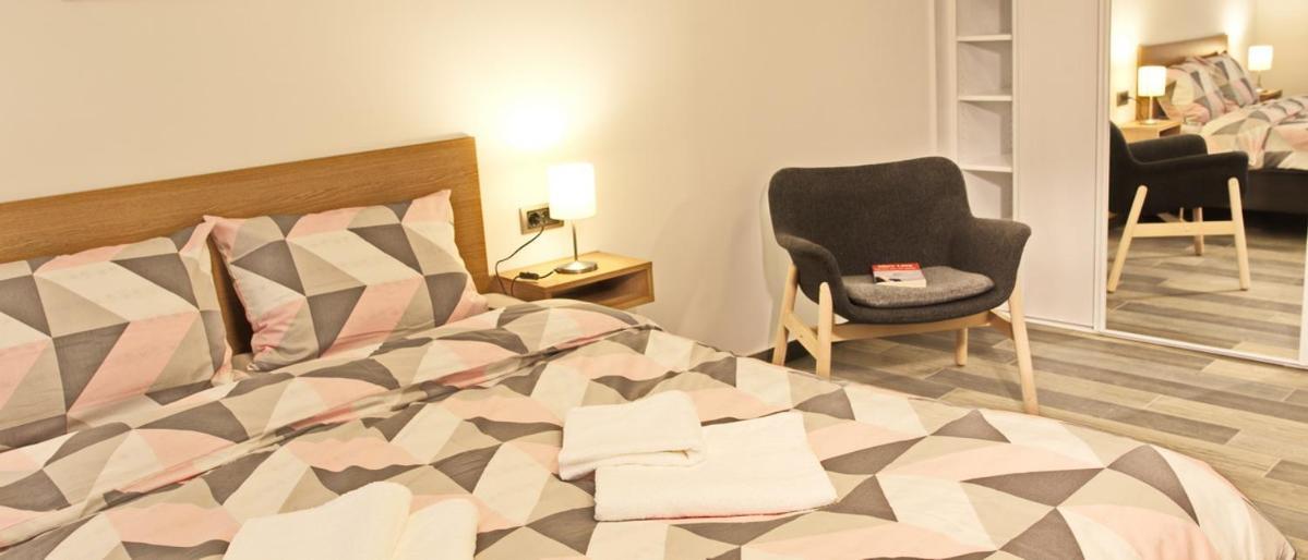 Apartmani Sterija Νόβι Σαντ Εξωτερικό φωτογραφία