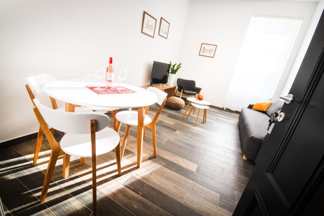 Apartmani Sterija Νόβι Σαντ Εξωτερικό φωτογραφία