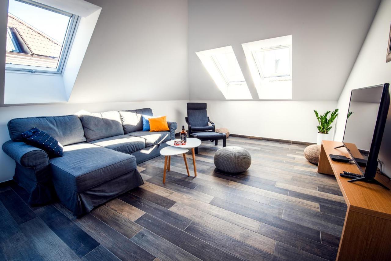 Apartmani Sterija Νόβι Σαντ Εξωτερικό φωτογραφία